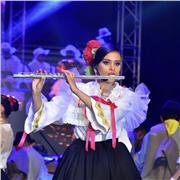 Clases personalizadas de danza latina, expresión corporal, manejo escénico, pasarela, etiqueta y glamour